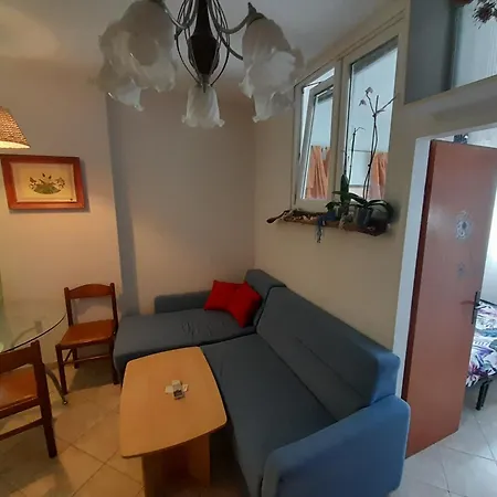 Lea Apartment *