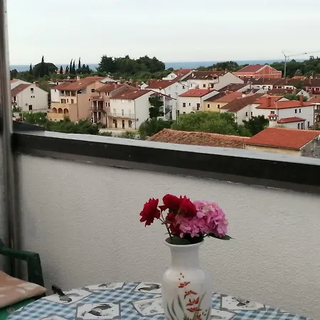 Lea Apartment *