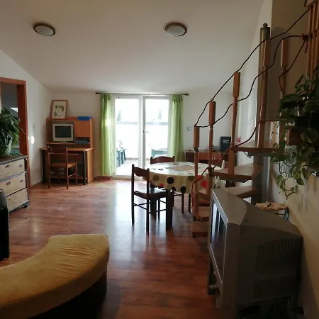 Lea Apartment *